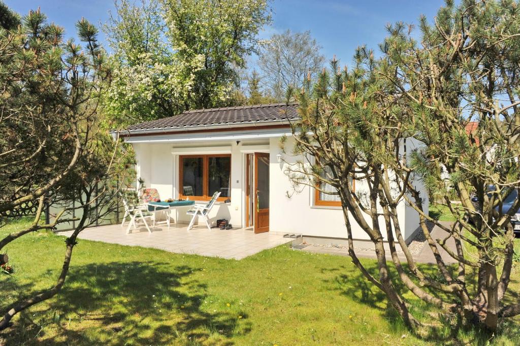 Ostsee-Ferienhaus im Grünen Müritzer Straße Wochenendsiedlung 82, 18311 Neu Klockenhagen