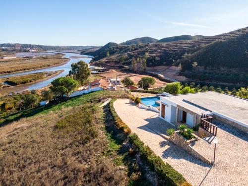 PARADISE COUNTRY VILLA