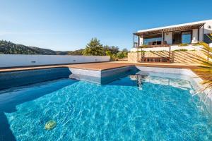 PARADISE COUNTRY VILLA