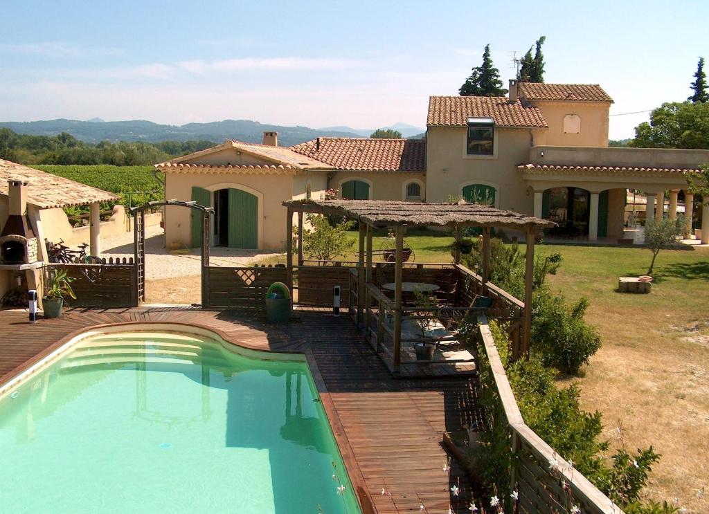PARADISE COUNTRY VILLA