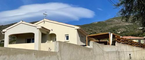 Patrimonio, maison cosy avec piscine privée