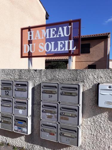 Pavillon à la plage en lisière de la Clape