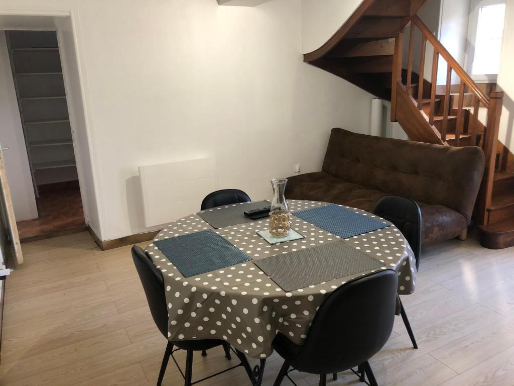 Pavillon, de 4 à 7 couchages, dans une superbe résidence avec piscine 40140 Soustons