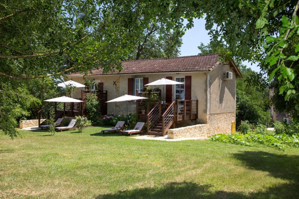 Peaceful country house 16210 Bazac