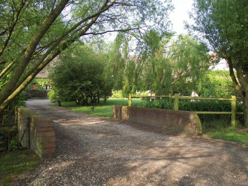 Peaceful Holiday Home in Quend with Swimming Pool