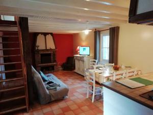 Peaceful Holiday Home in Quend with Swimming Pool