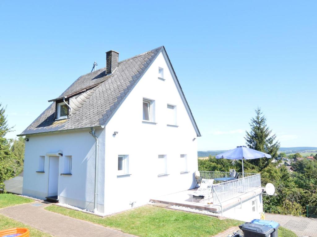 Peaceful Holiday Home in Rascheid near Forest , 54413 Geisfeld