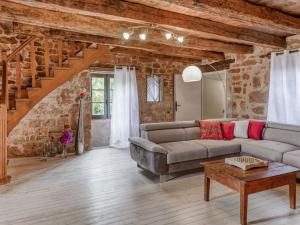 Maison de vacances Peaceful Holiday Home in Teillots with Private Pool  24390 Teillots Aquitaine