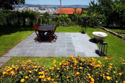 Pequena Casa rústica com piscina