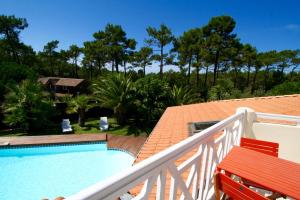 Perfect villa with pool in fantastic beach location, garden, terraces
