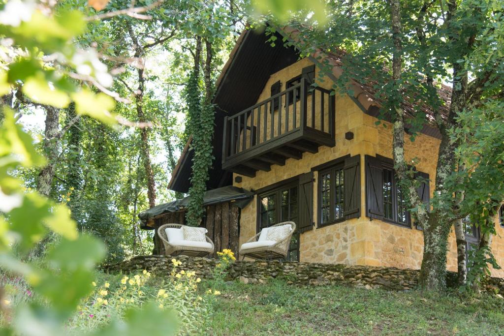 Maison de vacances Petit Maison du Chêne D67 Lieu dit laborie 24290 Auriac-du-Périgord