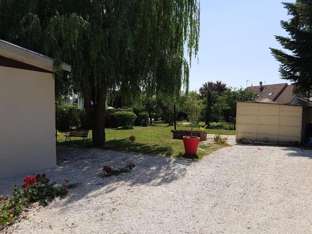 Petite maison 4-6 pers quartier calme entrée Brest