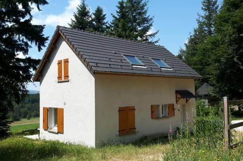 PETITE MAISON AU CALME AVEC VUE MAGNIFIQUE !