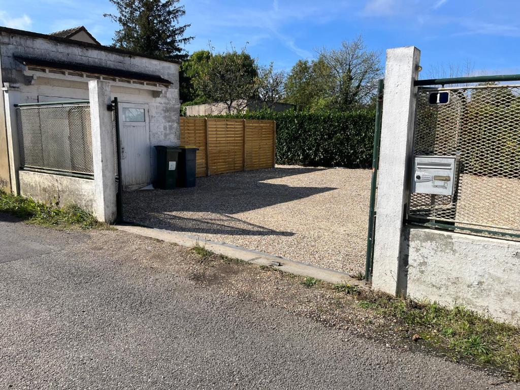 Petite maison avec jaccuzy 1 Petit Chemin des Trillots, 27530 Ézy-sur-Eure