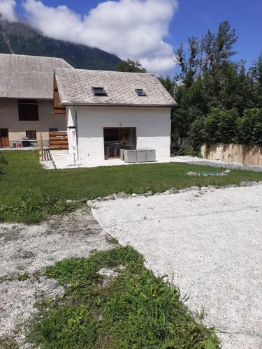 Petite maison bien vivre au coeur de la montagne