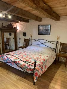 Maison de vacances Petite maison Conjat Conjat 87460 Saint-Julien-le-Petit Limousin