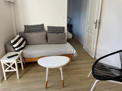 Petite maison cosy-9mn à pied gare, 5 mn plage !