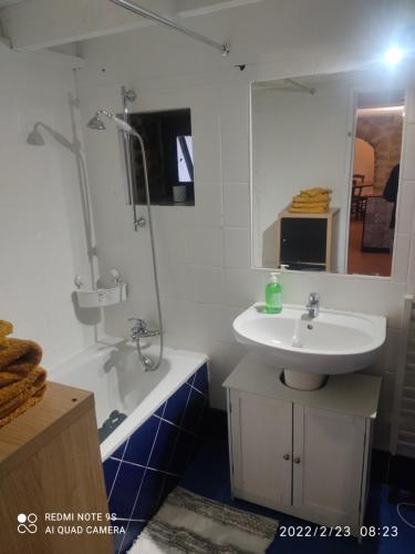 Petite maison de caractère 4 ou personnes