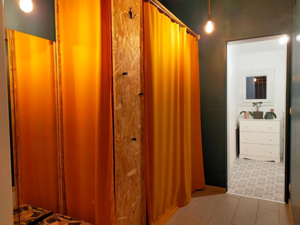 * Petite Maison de Charme en plein bourg *