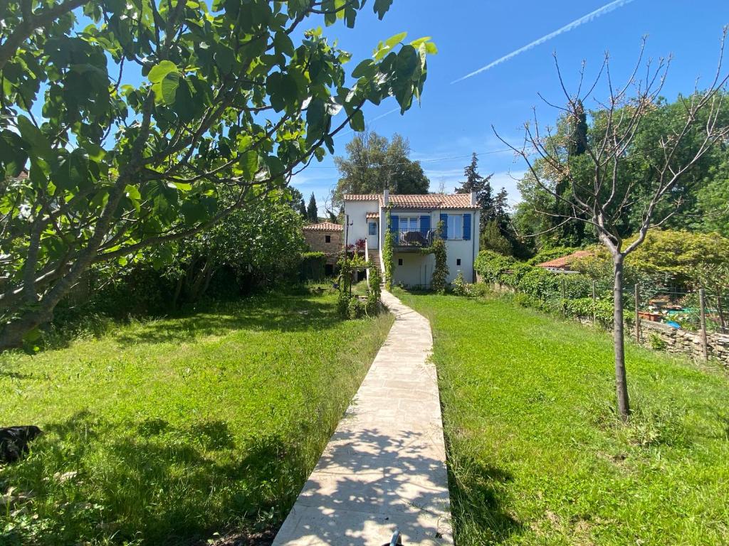 Petite maison de charme - Le jardin secret d'Alice 79 Impasse de la Bouffre, 83520 Roquebrune-sur Argens