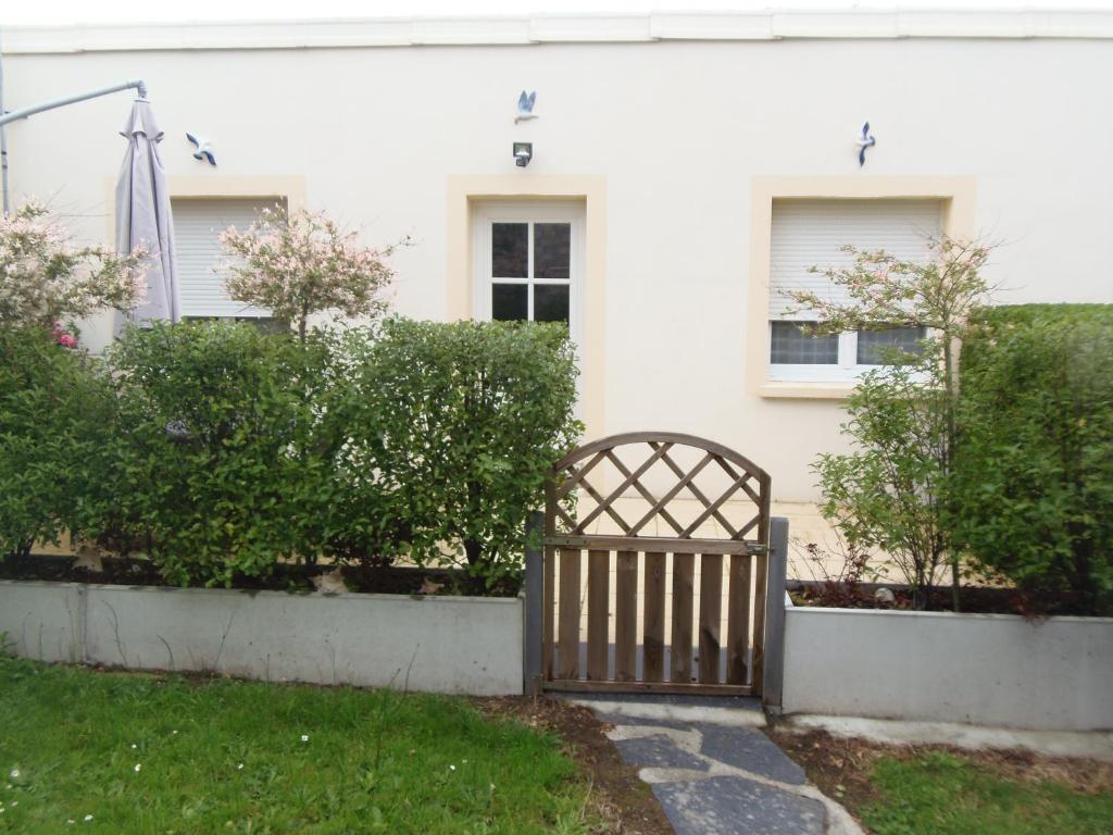 Maison de vacances petite maison de vacance 10 Avenue Emile Damecour 14450 Grandcamp-Maisy