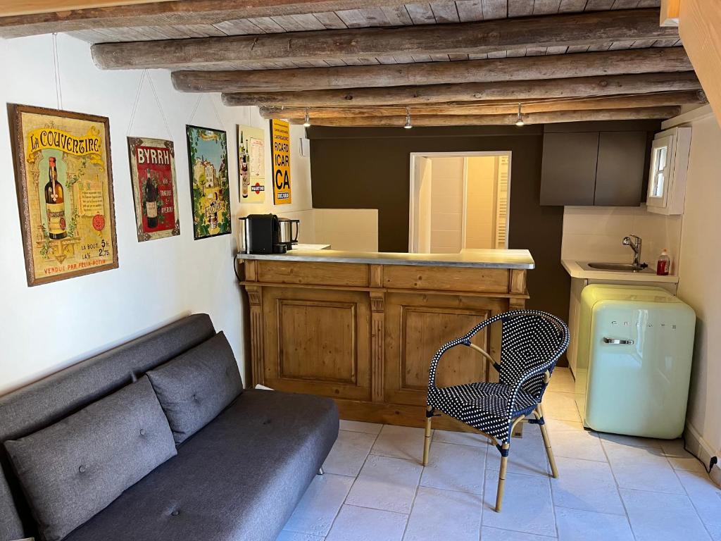 Petite maison indépendante avec accès piscine et spa 894 Route du Michalet, 38780 Eyzin-Pinet