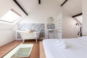 Petite maison pleine de charme dans le bourg