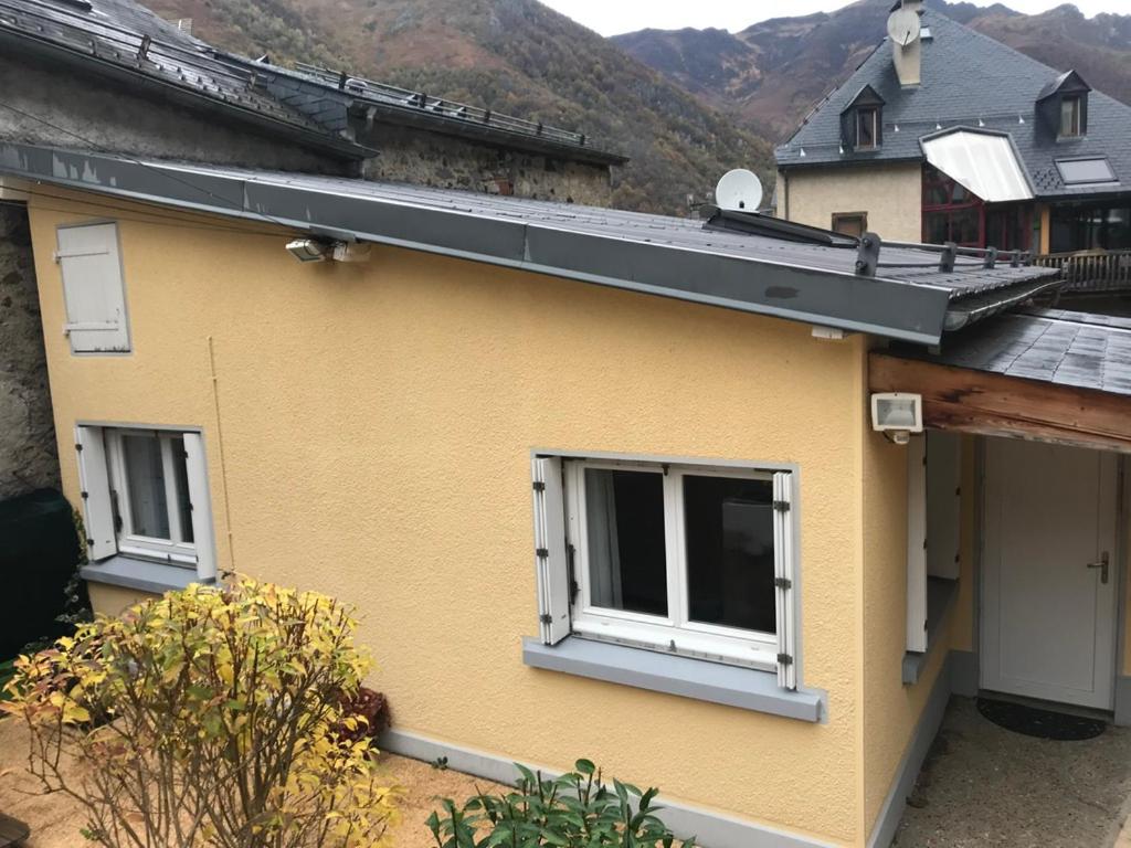 Petite maison proche du centre ville 13 ter Rue Saint-Antoine, 65110 Cauterets