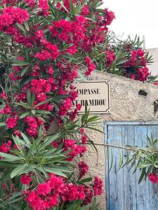 Petite maison rénovée- Niolon à la mer