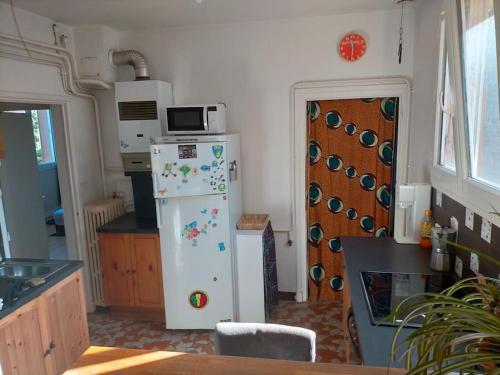 Petite maison très paisible avec jardin à Cournon - Puy de Dôme !