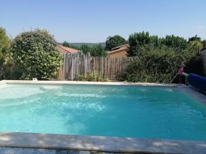 Petite villa avec piscine chauffée