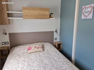 Pitch 875 Excellence range mobile home at Les Charmettes 4 without fun pass