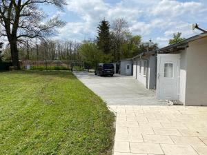 Platz für die ganze Familie - Bungalow mit großem Grundstück