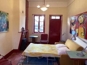 Pleasant cottage in Le Veurdre with private garden