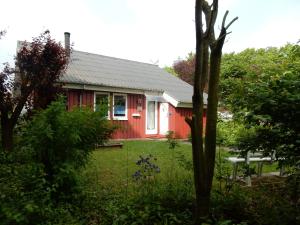 Pleasant detached house in a large farm, near Lake Trasimeno
