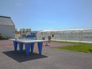 Pleasant Holiday Home in Grandcamp Maisy with Garden