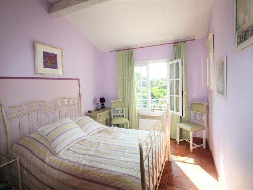 Pleasant holiday home in Lorgues with garden