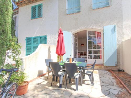 Pleasant holiday home in Port Grimaud with garden