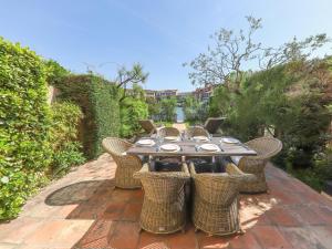 Pleasant holiday home in Port Grimaud with patio