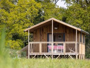Plush Bungalow in Ploemel with Shared Sauna