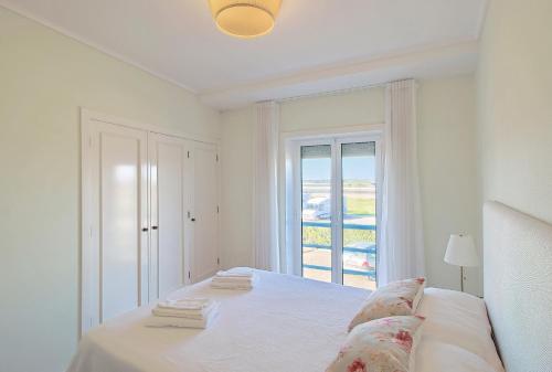 Pool & Tennis Beach House