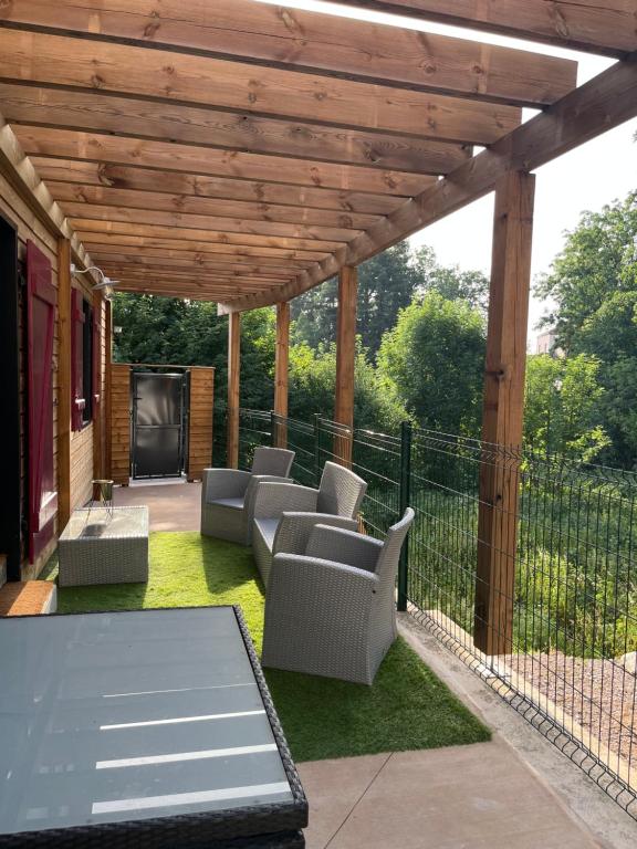 Premium Bungalow in Ploemel with Swimming Pool Sauna 56400 Ploemel