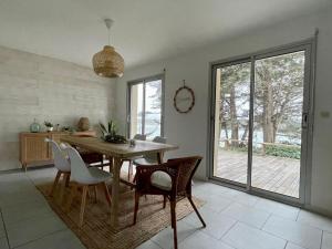 Premium holiday home in top location with sea view, Plougasnou