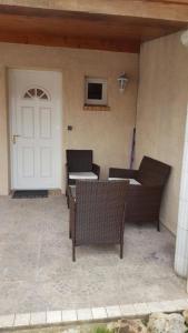 Près d'Evry, petite maison indépendante 1 ch 1 terrasse