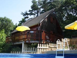 Maison de vacances Pretty Chalet in Beaulieu France With Private Swimming Pool  15270 Beaulieu Auvergne