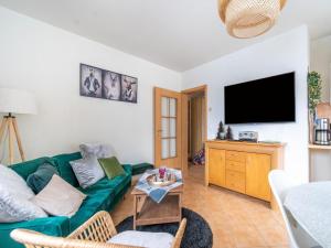 Pretty holiday home in Suhl right next to the forest