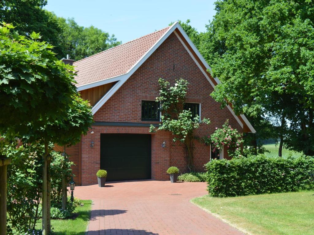 Maison de vacances Pretty Mansion in Lindern with Private Terrace  49699 Werlte