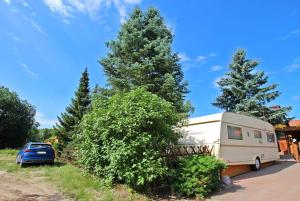 Privater Wohnwagen mit Pool, Fuerstenberg SEE 10711