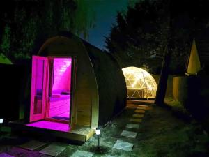 Propriete d'une chambre avec jacuzzi jardin clos et wifi a Pruniers en Sologne