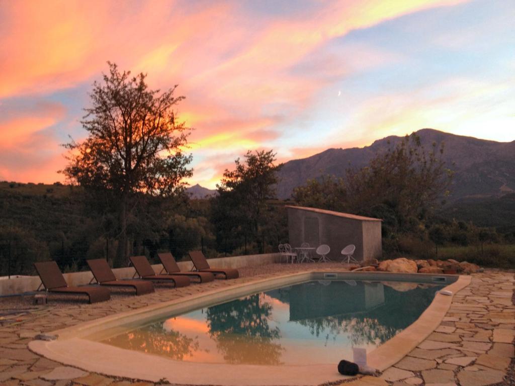 Propriete de 2 chambres avec piscine partagee et jardin clos a Orgnac l'Aventr 07150 Orgnac-lʼAven